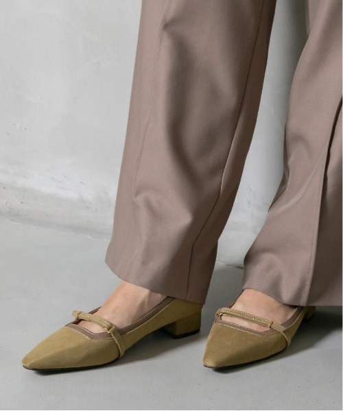 RANDA（ランダ）の「ベルトデザインスクエアカットパンプス（パンプス・レディース・ダークブラウン/ブラック/マスタード・23/23.5/24/24.5/25/22.5/25.5/22）」の11枚目の写真