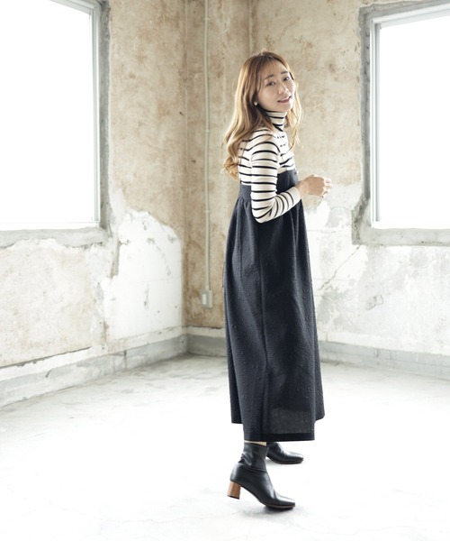 SESTO(セスト)の「ウッドヒールストレッチショートブーツ(ブーツ・レディース・ブラック/キャメル・S/M/L/LL/3L)」の4枚目の写真