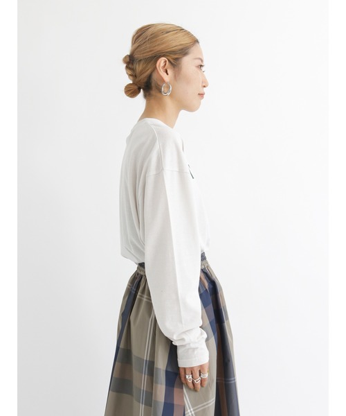 Samansa Mos2 blue（サマンサモスモスブルー）の「アソートロゴロンT（Tシャツ/カットソー・レディース・オフホワイト/ライトベージュ/ブラック・ﾌﾘ-）」の18枚目の写真