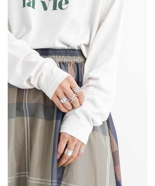 Samansa Mos2 blue（サマンサモスモスブルー）の「アソートロゴロンT（Tシャツ/カットソー・レディース・オフホワイト/ライトベージュ/ブラック・ﾌﾘ-）」の6枚目の写真