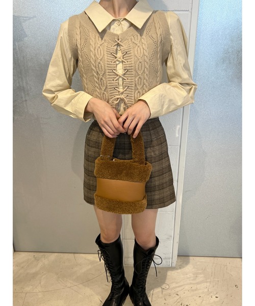 PHILLY(フィリー)の「ケーブルベストSETシャツ(ベスト・レディース・ベージュ/ブラック・FREE)」の10枚目の写真