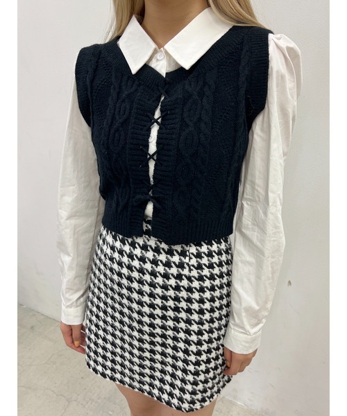 PHILLY(フィリー)の「ケーブルベストSETシャツ(ベスト・レディース・ベージュ/ブラック・FREE)」の4枚目の写真