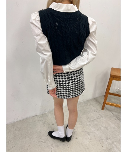 PHILLY(フィリー)の「ケーブルベストSETシャツ(ベスト・レディース・ベージュ/ブラック・FREE)」の7枚目の写真