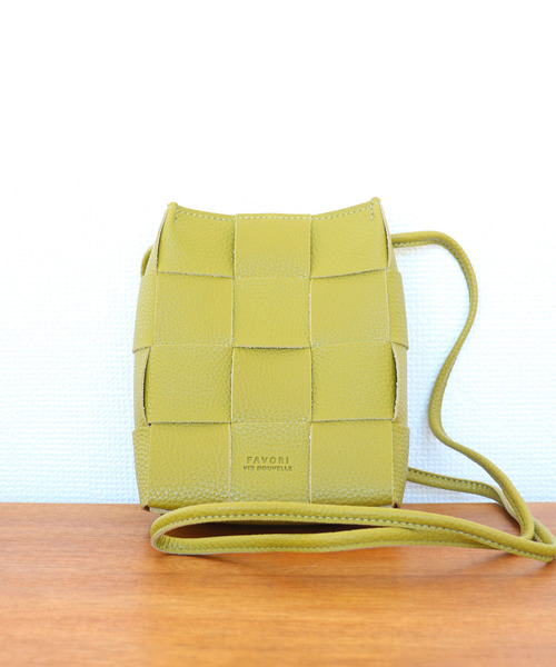 favori vie nouvelle（ファボリ ヴィー ヌーヴェル）の「<favori vie nouvelle/ファボリ ヴィー ヌーヴェル> メッシュ編みミニショルダーバッグ（ショルダーバッグ・レディース・ライトグリーン/アイボリー/モカ/ブラック/グリーン/ラベンダー/マスタード/シルバー・ONE SIZE）」の13枚目の写真