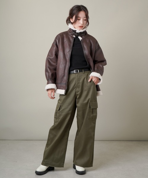 SPINNS（スピンズ）の「ボア切り替えフェイクレザーボンバージャケット（ブルゾン・レディース・ブラウン系その他/ブラック系その他/アイボリー系/ブラウン系その他2/ブラック系その他2/ホワイト系その他2・ONESIZE）」の18枚目の写真