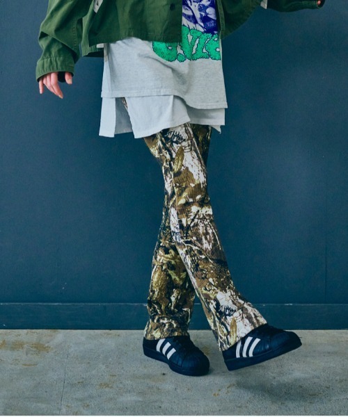 RNA（アールエヌエー）の「R4043 ストレッチワッフルフレアパンツ（その他パンツ・レディース・レオパード/パープル/グリーン/杢グレー/ブラック/レッド/ホワイト×ブラック/ピンク/ライトグリーン/その他/グレー/ブルー・MEDIUM）」の12枚目の写真