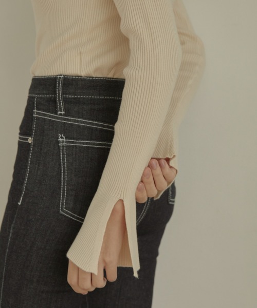ACYM（アシーム）の「Marshmarrow slit sleeve ニット（ニット/セーター・レディース・ブラック/ベージュ/アイボリー・FREE）」の10枚目の写真