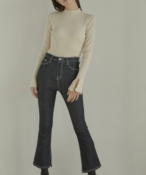 ACYM（アシーム）の「Marshmarrow slit sleeve ニット（ニット/セーター・レディース・ブラック/ベージュ/アイボリー・FREE）」の5枚目の写真