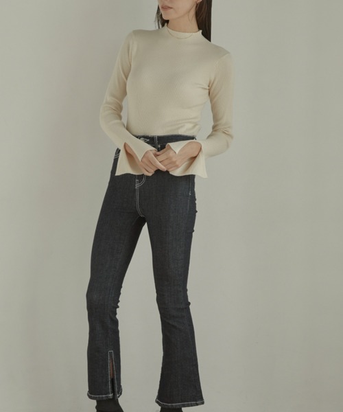 ACYM（アシーム）の「Marshmarrow slit sleeve ニット（ニット/セーター・レディース・ブラック/ベージュ/アイボリー・FREE）」の6枚目の写真