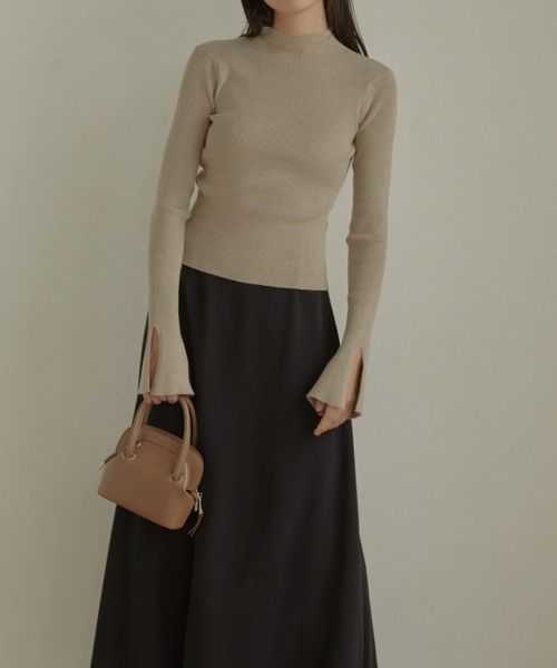 ACYM（アシーム）の「Marshmarrow slit sleeve ニット（ニット/セーター・レディース・ブラック/ベージュ/アイボリー・FREE）」の17枚目の写真