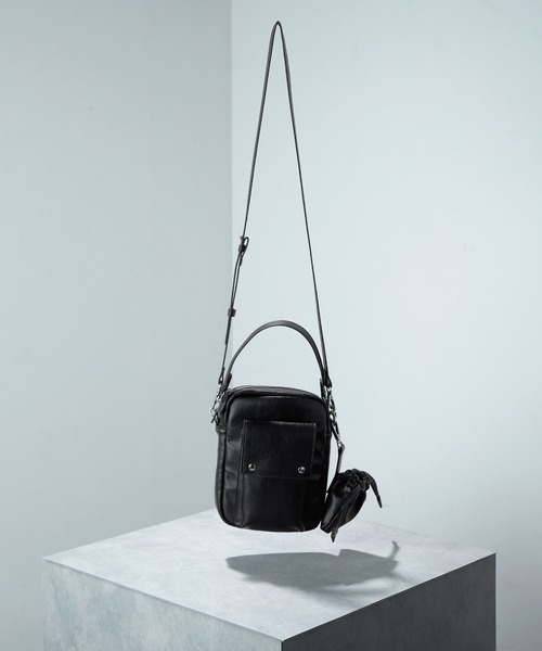 ENDER PRODUCTS（エンダープロダクツ）の「シンセティックレザー 巾着ポーチ付き 2WAYハンドルショルダーバッグ【ENDER PRODUCTS/エンダープロダクツ】（ショルダーバッグ・メンズ・ブラック/イエロー/ライトグレー/ダークブラウン・FREE）」の10枚目の写真