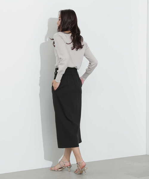 NATURAL BEAUTY BASIC（ナチュラルビューティーベーシック）の「＜総針ベーシックニット＞ボートネック（ニット/セーター・レディース・ブルー/グレイッシュベージュ/イエロー/オフホワイト・FREE）」の18枚目の写真