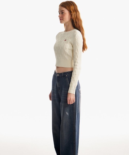 KIRSH(キルシー)の「KIRSH SMALL CHERRY CABLE CROP KNIT/キルシースモールチェリーケーブルクロップニット(ニット/セーター・レディース・アイボリー/パープル/ネイビー/ライトグリーン/ピンク・ONE SIZE)」の7枚目の写真