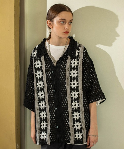 JUNRED（ジュンレッド）の「フラワークロシェハーフスリーブシャツ（シャツ/ブラウス・メンズ・ブラック/ブルー系その他4/ライトグレー・M/L）」の2枚目の写真