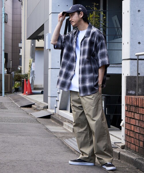 FREAK'S STORE（フリークスストア）の「【限定展開】 Relax Fit リラックスフィット オープンカラー オンブレチェック ショートスリーブシャツ（シャツ/ブラウス・メンズ・オリーブ/ブラック/ブルー・MEDIUM/LARGE/SMALL）」の6枚目の写真