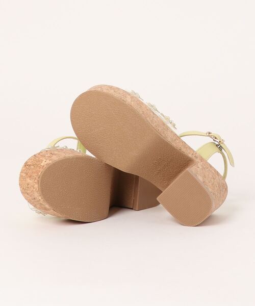 algy（アルジー）の「（ALGY）小花モチーフ クリア素材 ボリュームサンダル（サンダル・キッズ・ブラック/イエロー/ライトグリーン/ホワイト・19.0cm/20.0cm/21.0cm/22.0cm/23.0cm/24.0cm）」の5枚目の写真