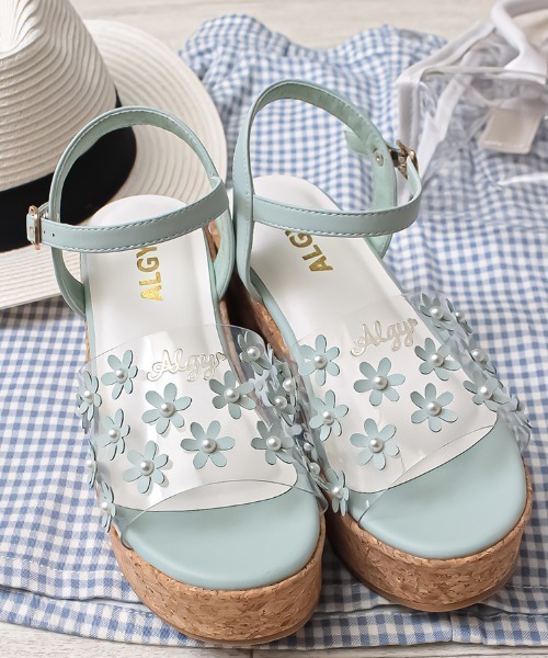 algy（アルジー）の「（ALGY）小花モチーフ クリア素材 ボリュームサンダル（サンダル・キッズ・ブラック/イエロー/ライトグリーン/ホワイト・19.0cm/20.0cm/21.0cm/22.0cm/23.0cm/24.0cm）」の3枚目の写真
