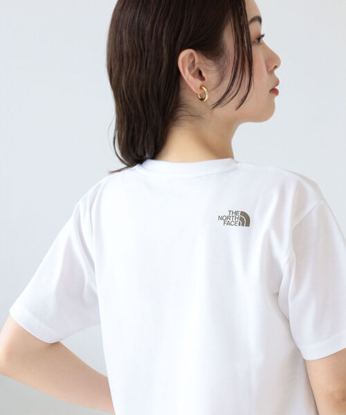 THE NORTH FACE（ザノースフェイス）の「THE NORTH FACE / ショートスリーブ カラード スクエア ロゴ Tシャツ（Tシャツ/カットソー・レディース・グレー/ブラック・MEDIUM）」の7枚目の写真