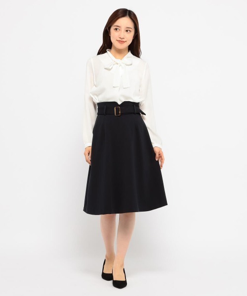 MISCH MASCH(ミッシュマッシュ)の「ベルト付フレアスカート(スカート・レディース・チャコールグレー/ベージュ/ネイビー・SMALL/MEDIUM)」の4枚目の写真