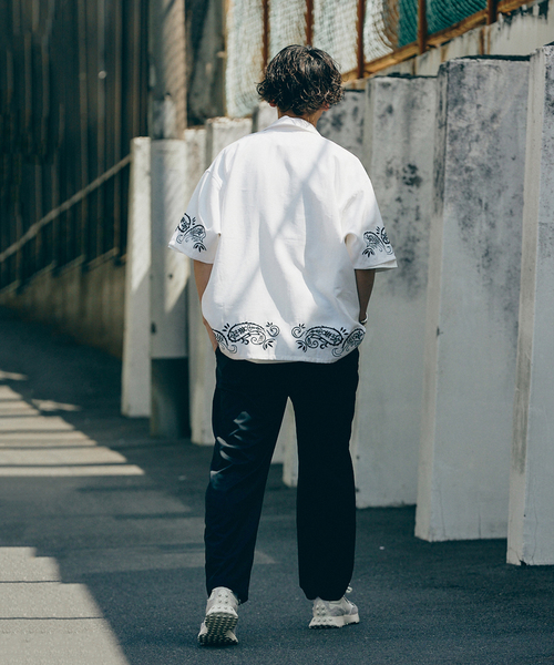 JOURNAL STANDARD relume（ジャーナルスタンダード　レリューム）の「エンブロイダリーペイズリー レギュラー半袖シャツ（シャツ/ブラウス・メンズ・ホワイト/パープル/Mustard・MEDIUM/LARGE）」の7枚目の写真