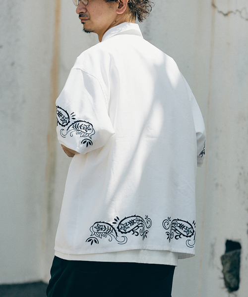 JOURNAL STANDARD relume（ジャーナルスタンダード　レリューム）の「エンブロイダリーペイズリー レギュラー半袖シャツ（シャツ/ブラウス・メンズ・ホワイト/パープル/Mustard・MEDIUM/LARGE）」の12枚目の写真