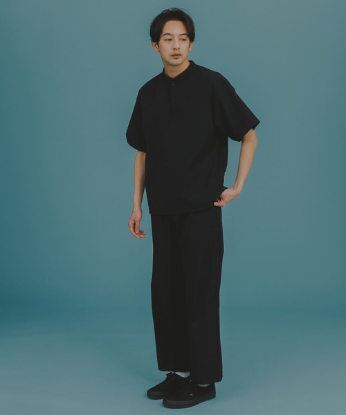 Uiscel（ユイセル）の「『ユニセックス』Uiscel　4WAYストレッチヘンリーネックプルオーバー（シャツ/ブラウス・メンズ・ライトベージュ/ブラック・MEDIUM/LARGE）」の6枚目の写真