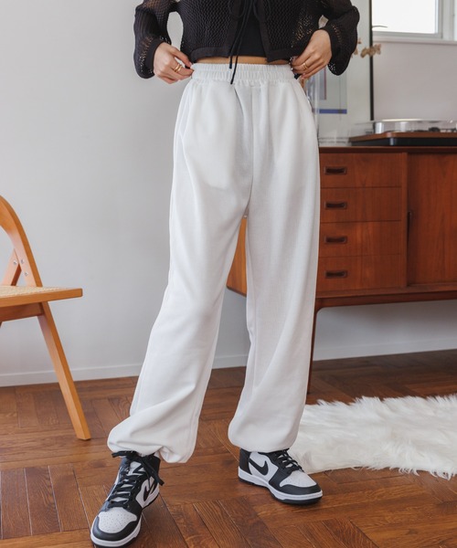 Miniministore（ミニミニストア）の「★特別プライス！今なら490円！★韓国テイスト カラー スウェットパンツ（スウェットパンツ・レディース・ブラック/ライトブルー/ライトグレー/ホワイト/パープル/チャコール/ネイビー/アイボリー・FREE）」の2枚目の写真