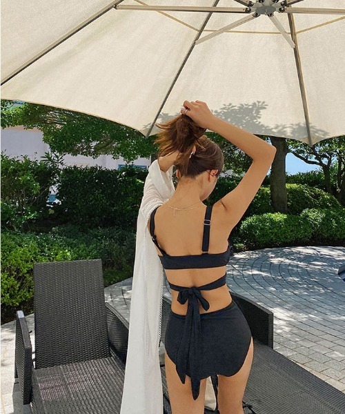 LAVIA（ラヴィア）の「クロスワンピースビキニ（水着・レディース・ブラック・L/M）」の4枚目の写真