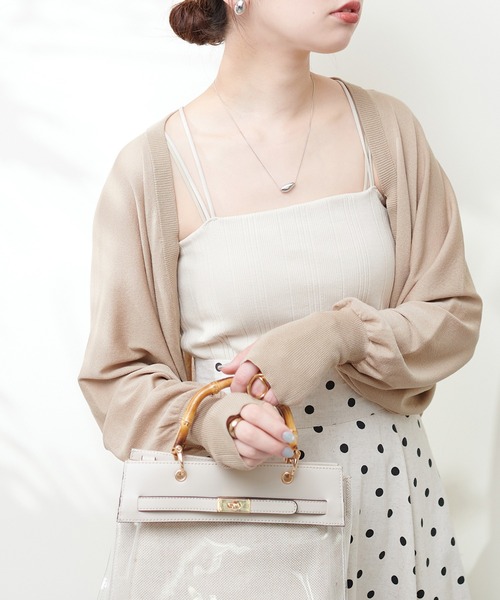 natural couture(ナチュラルクチュール)の「UVカットショートニットボレロ(カーディガン/ボレロ・レディース・オフホワイト/サックスブルー/ブラック/ベージュ・FREE)」の17枚目の写真