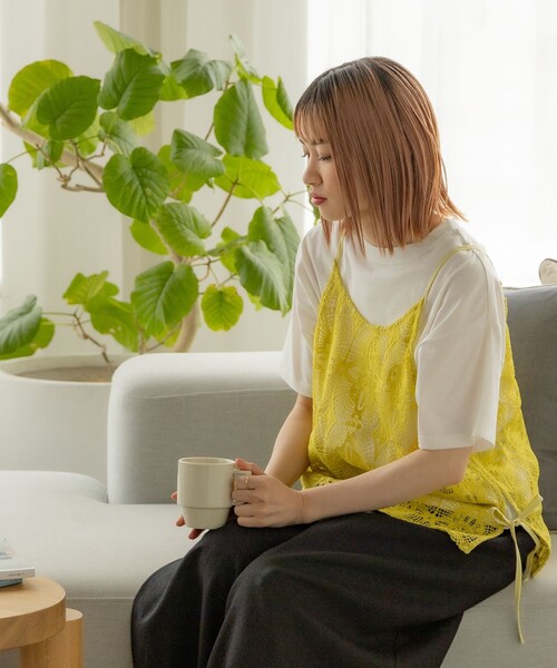 BEAMS HEART(ビームスハート)の「【2点セット】シアーレースビスチェ × Tシャツ(Tシャツ/カットソー・レディース・ナチュラル/イエロー系その他2/ブラック系その他4・FREE)」の9枚目の写真