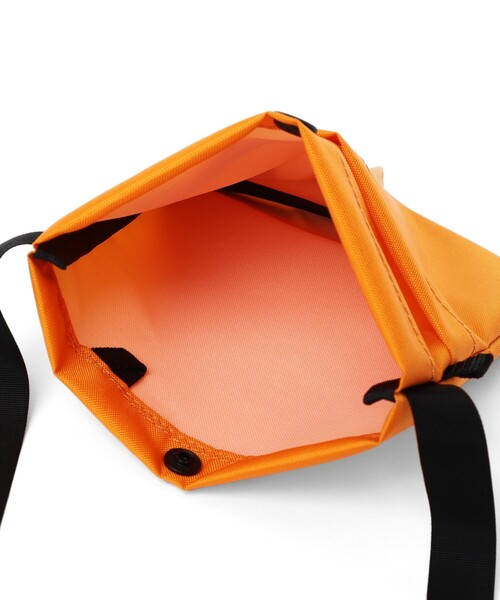 BEAMS JAPAN（ビームス　ジャパン）の「IMOCK / 別注 サコッシュ（ショルダーバッグ・レディース・オレンジ・ONE SIZE）」の4枚目の写真