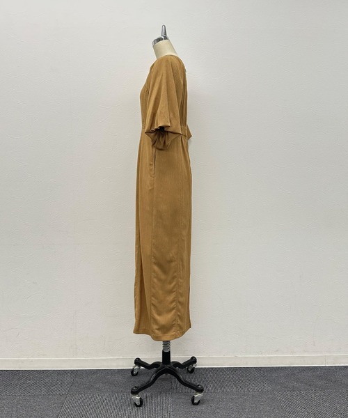 ジャガードバルーン袖バックＺＩＰワンピース