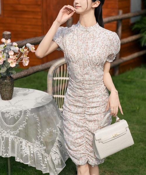 Jasmine Grandiflorum（ジャスミングランディフローラム）の「【Jasmine】スタンドカラー半袖パワショル花柄半袖ワンピース (SS) (LV)（ワンピース・レディース・ブルー/ブラック系その他/イエロー系その他/アイボリー/ブラック/ブルー系その他/グリーン系その他/イエロー/グリーン/ホワイト系その他・S/M/L）」の20枚目の写真