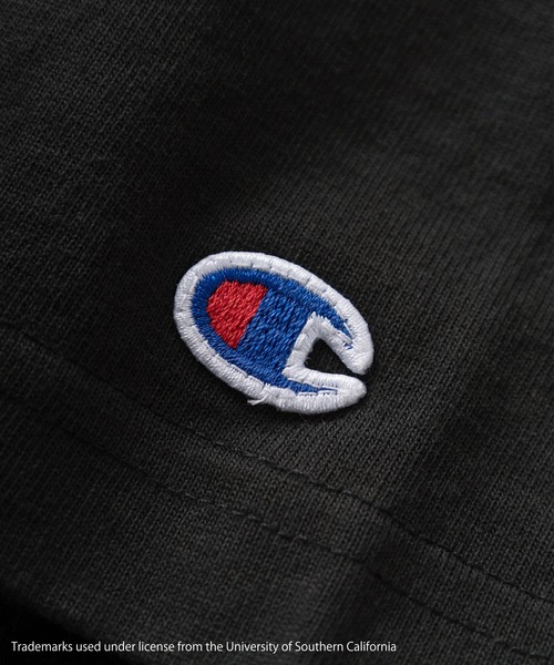 Champion(チャンピオン)の「【Champion/チャンピオン】USC ワンポイント刺繍 ヘビーウェイト カレッジロゴプリントショートスリーブTシャツ/半袖Tシャツ/USAコットン/MADE IN USA/T-1011(Tシャツ/カットソー・メンズ・レッド/ブラック/ホワイト/ホワイト系その他・M/L/XL)」の9枚目の写真