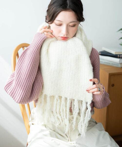 WEGO（ウィゴー）の「WEGO/ブークレニットロングマフラー（マフラー・レディース・アイボリー/オレンジ/ライトグレー/ブラウン/グリーン・FREE）」の18枚目の写真