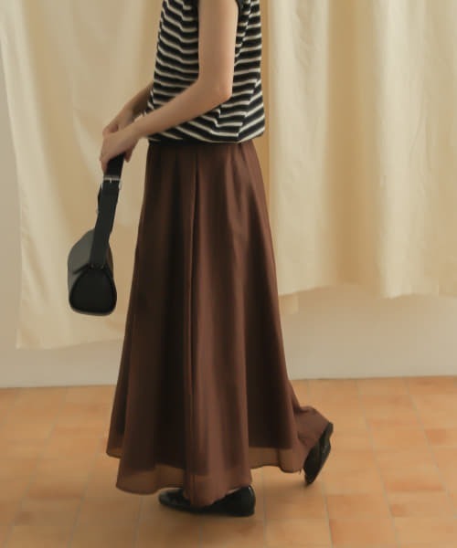 URBAN RESEARCH DOORS（アーバンリサーチドアーズ）の「コットンシルクロングスカート（スカート・レディース・ブラウン/ブラック/グリーン系その他・MEDIUM）」の15枚目の写真