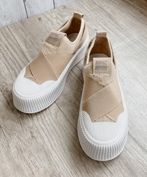 Noubel Voug Relax | モコモコ仕様 厚底 クロスデザイン スニーカー(スニーカー)