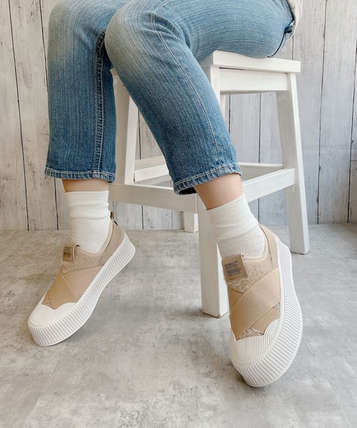 Noubel Voug Relax（ヌーベルヴォーグリラックス）の「モコモコ仕様 厚底 クロスデザイン スニーカー（スニーカー・レディース・ブラック/ベージュ・22.5/23/23.5/24/24.5/25）」の17枚目の写真