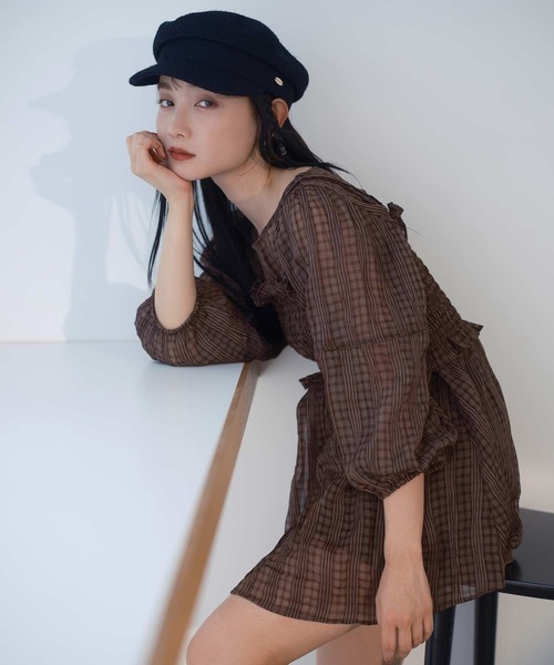 one after another NICE CLAUP（ワンアフターアナザーナイスクラップ）の「エンブレム付きツイードキャスケット（キャスケット・レディース・アイボリー/ブラック・FREE）」の4枚目の写真