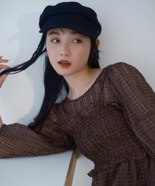 one after another NICE CLAUP（ワンアフターアナザーナイスクラップ）の「エンブレム付きツイードキャスケット（キャスケット・レディース・アイボリー/ブラック・FREE）」の3枚目の写真