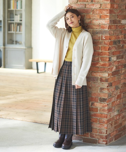 Honeys(ハニーズ)の「フライスタートル(Tシャツ/カットソー・レディース・オレンジ/イエロー/ダークグレー/グリーン/ブルー/モカ/ボルドー/スモークピンク/ブルー系その他・M/L/LL/S)」の14枚目の写真