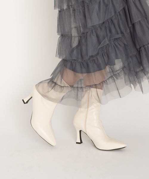 SVEC（シュベック）の「ポインテッドトゥ ストレッチ アンクルヒールブーツ（ブーツ・レディース・オフホワイト/ブラウン/ブラック・37/36/39/38/35）」の2枚目の写真