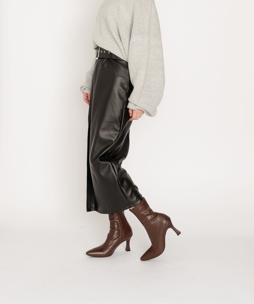 SVEC（シュベック）の「ポインテッドトゥ ストレッチ アンクルヒールブーツ（ブーツ・レディース・オフホワイト/ブラウン/ブラック・37/36/39/38/35）」の16枚目の写真