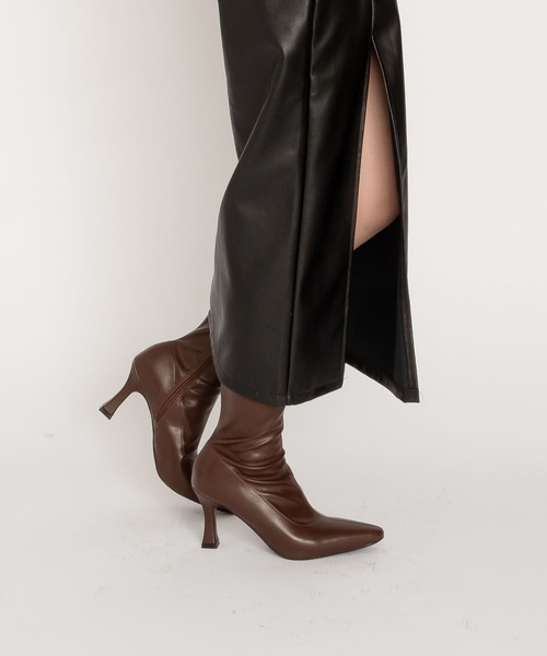 SVEC（シュベック）の「ポインテッドトゥ ストレッチ アンクルヒールブーツ（ブーツ・レディース・オフホワイト/ブラウン/ブラック・37/36/39/38/35）」の18枚目の写真