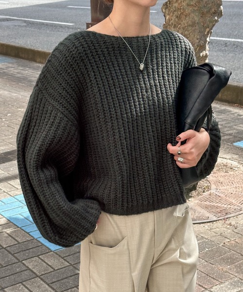 ボートネックボリュームスリーブショートニット（ニット/セーター