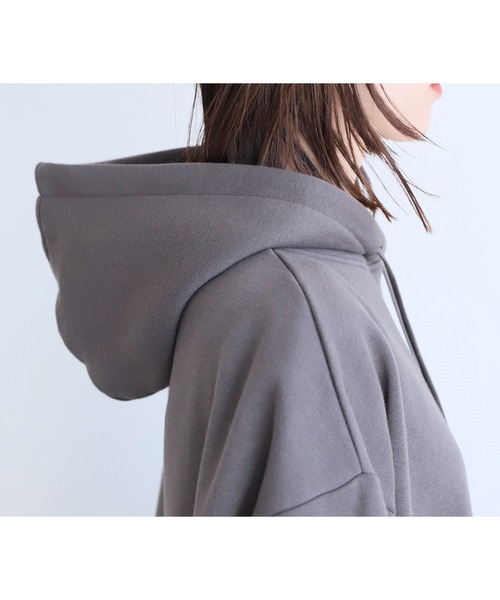 reca（レカ）の「裏起毛バックロゴパーカー（パーカー・レディース・ブラック/オートミール/チャコールグレー・FREE）」の18枚目の写真