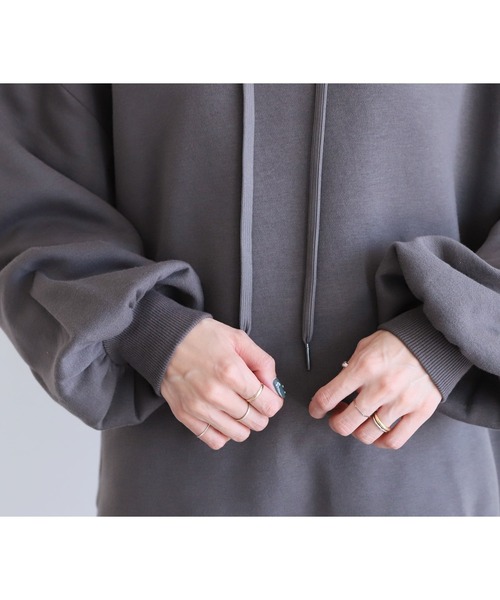 reca（レカ）の「裏起毛バックロゴパーカー（パーカー・レディース・ブラック/オートミール/チャコールグレー・FREE）」の21枚目の写真