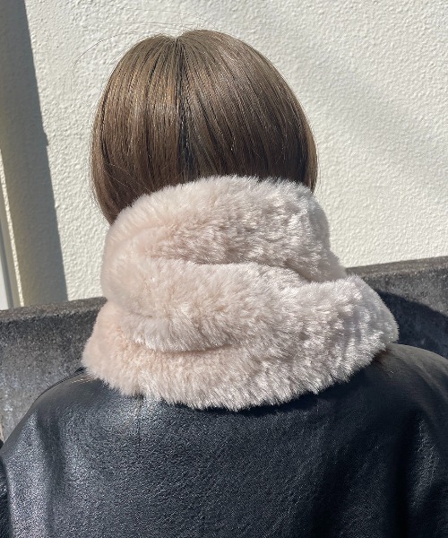 Casselini（キャセリーニ）の「Casselini(キャセリーニ)リバーシブルティペット（マフラー・レディース・アニマル/アイボリー/チャコール/ピンク/ブラック/グレー/ブラウン・FREE）」の9枚目の写真