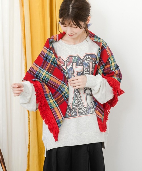 ScoLar(スカラー)の「633301:花刺繍入り チェック柄大判ストール(ストール/ショール・レディース・ブラック/パープル/レッド・FREE)」の8枚目の写真