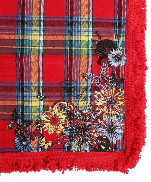 ScoLar(スカラー)の「633301:花刺繍入り チェック柄大判ストール(ストール/ショール・レディース・ブラック/パープル/レッド・FREE)」の17枚目の写真